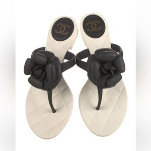 Chanel sandal size 6